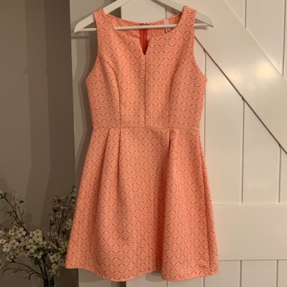 Hello Dress Dress - Picture 1 of 5